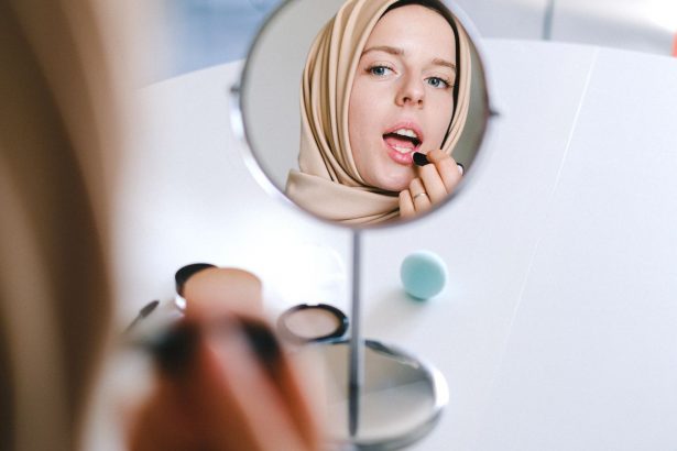 Panduan Memilih Hijab Sesuai Bentuk Wajah agar Makin Percaya Diri