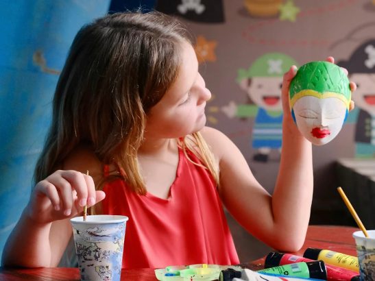 Hotel Ramah Anak untuk Solo Traveling Bareng Anak, Ada Kids Club