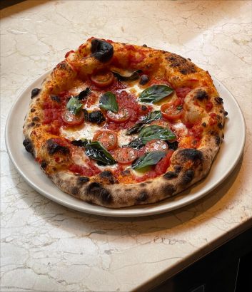Rekomendasi Pizza Enak di Jakarta untuk Keluarga, Bisa Beli per Slice!