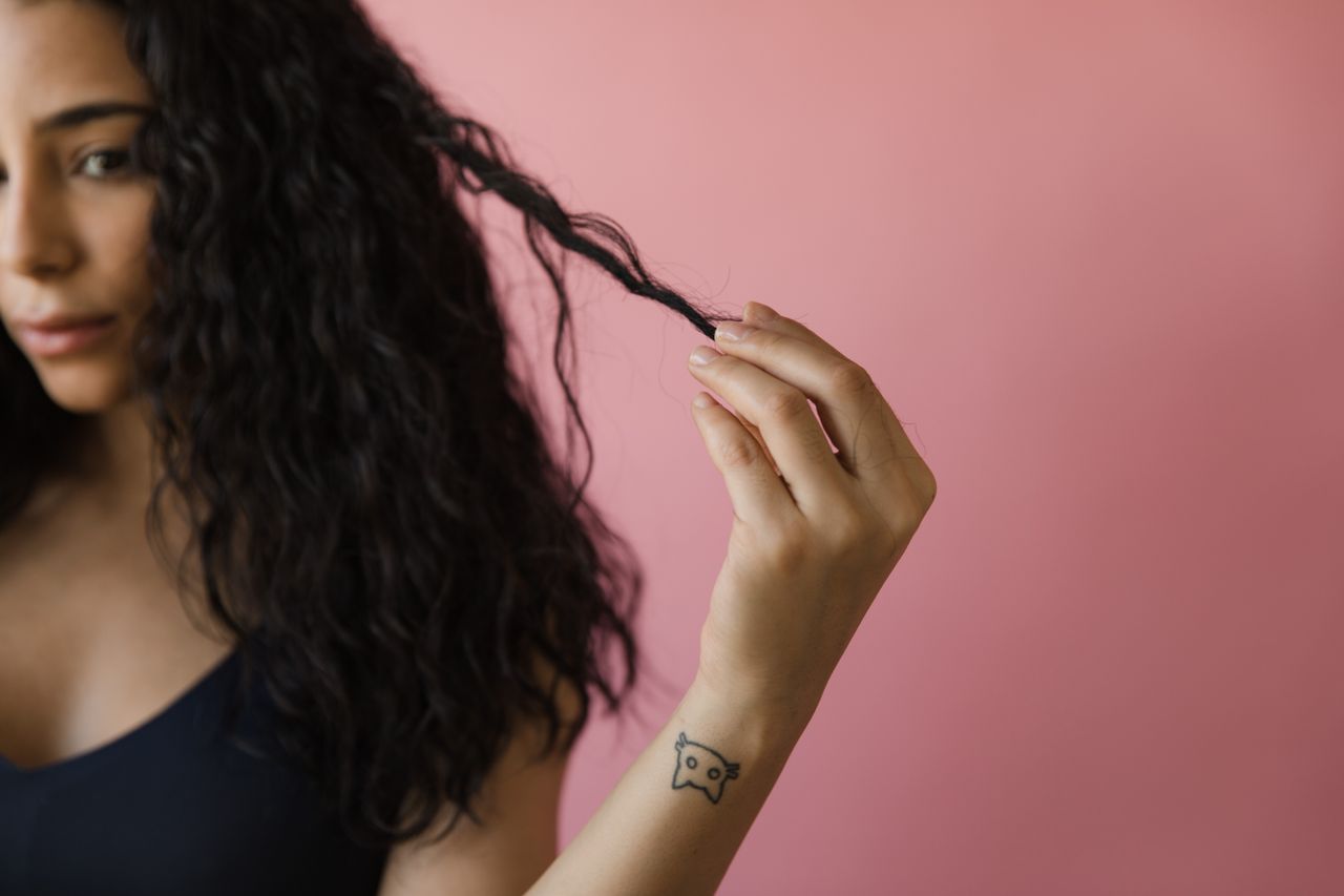 10 Rekomendasi Produk Rambut Curly: Shampoo, Conditioner hingga Curl Cream