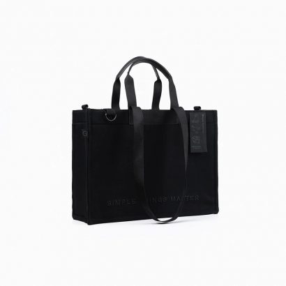 Editor’s Choice: 6 Tas Hitam untuk Kerja, Hangout, sampai Jemput Anak all black