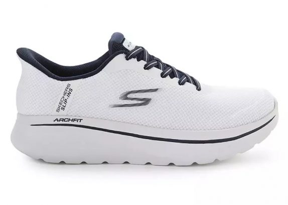 Sneakers untuk ke Kantor yang Nyaman untuk Commuter dan Tetap Stylish