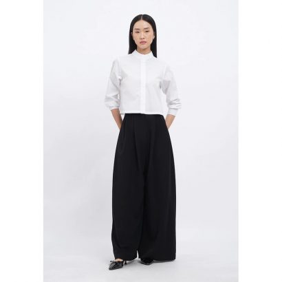 Fashion Wanita Usia 40 Tahun: 8 Item agar Tetap Stylish dan Elegan Tanpa Terlihat Muda