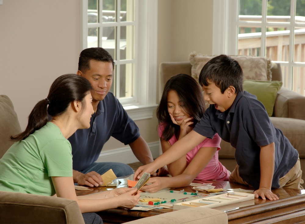 7 Tanda Anak Butuh Quality Time Bersama Orang Tua, Nomor 5 Sering Nggak Disadari!