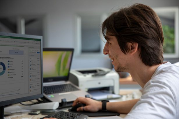 Kerja Bareng AI: 7 Skill yang Dibutuhkan di Dunia Kerja agar Tetap Relevan