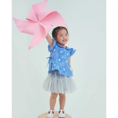 Batik Anak Perempuan: 7 Mix and Match yang Modern dan Playful